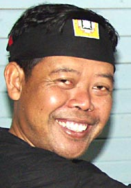 Sumadi Kertonegoro, Gro&szlig;meister und amtierender Linienhalter